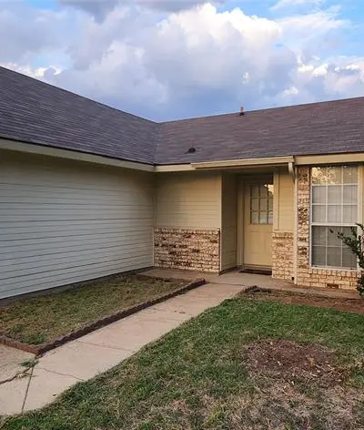 200 Seagull Court, Irving TX 75060