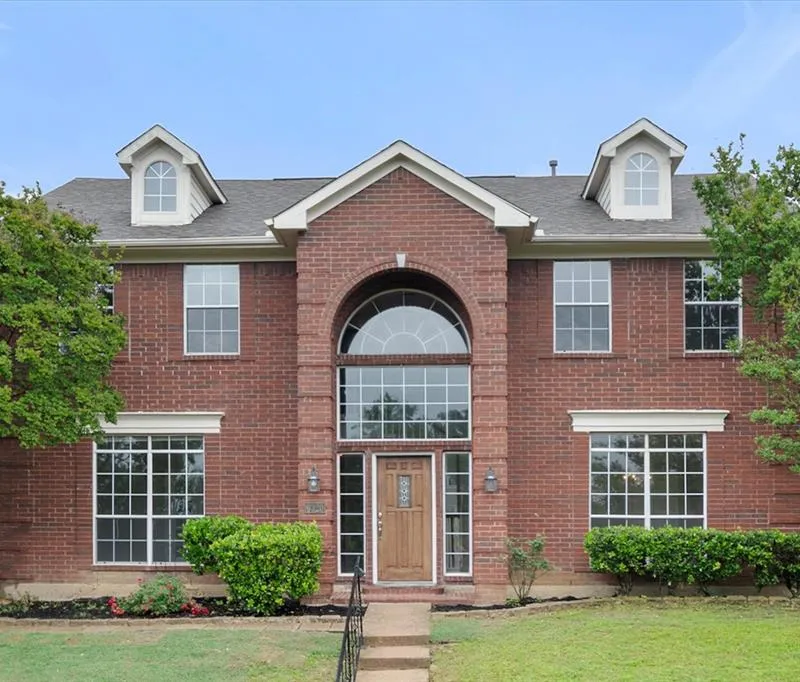 6320 Lake Bluff Drive, Dallas TX 75249