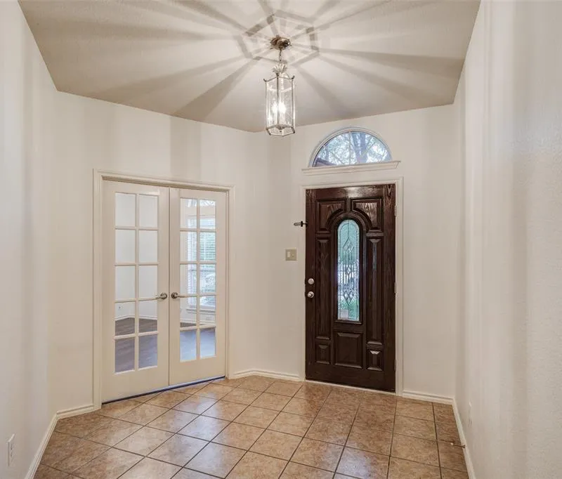 7048 Summit Parc Drive, Dallas TX 75249