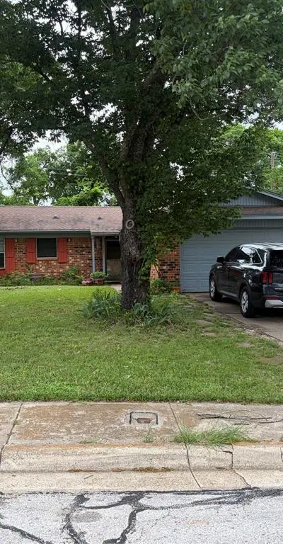 1827 Whitecliff Drive, Duncanville TX 75137