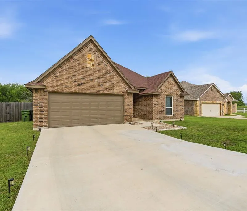 2313 Springhill Court, Mineral Wells TX 76067