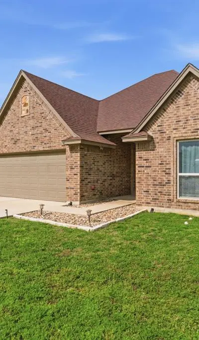 2313 Springhill Court, Mineral Wells TX 76067 - Photo 3