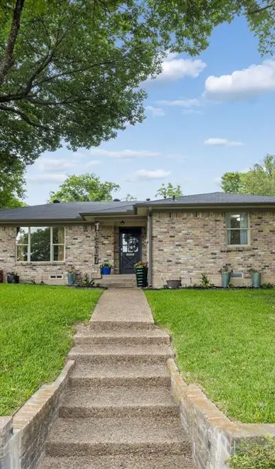 10607 Maplegrove Lane, Dallas TX 75218 - Photo 2