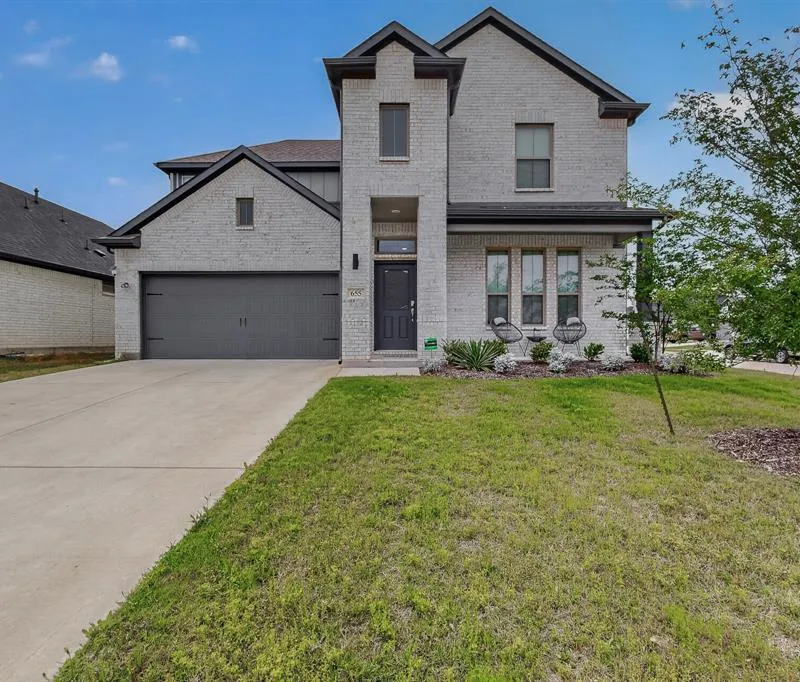 655 Southern Hills Drive, Red Oak TX 75154