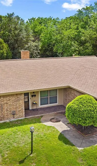1417 Linwood Lane, Edgecliff Village TX 76134 - Photo 2
