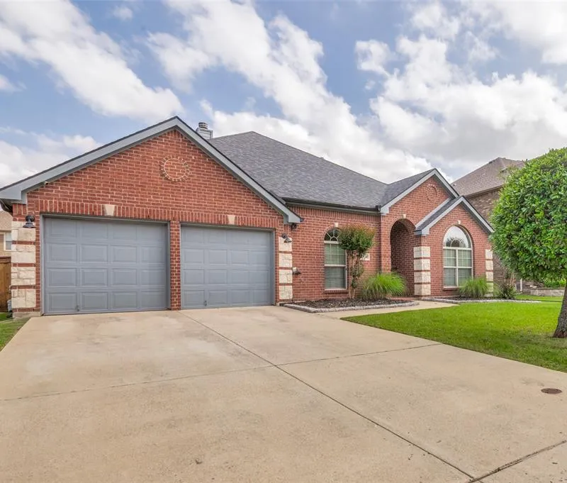 2731 Vela, Grand Prairie TX 75054