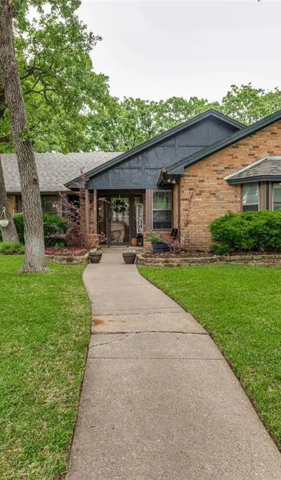 2228 Mountainview Drive, Hurst TX 76054 - Photo 2