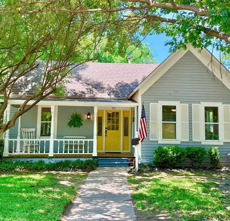 725 Bolivar Street, Denton TX 76201