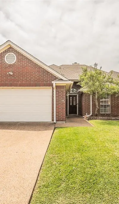 2720 Cedar Springs Court, Bedford TX 76021
