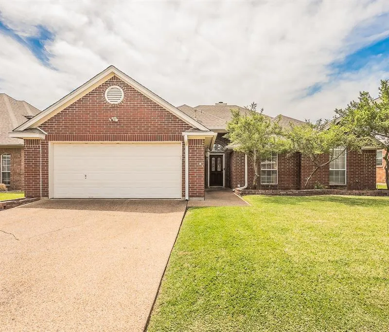 2720 Cedar Springs Court, Bedford TX 76021