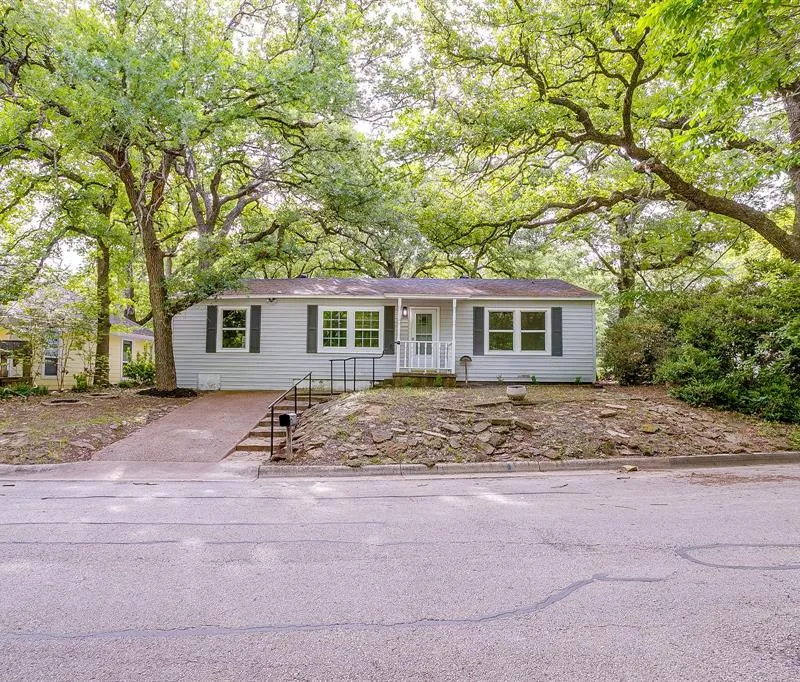 410 Case Street, Weatherford TX 76086