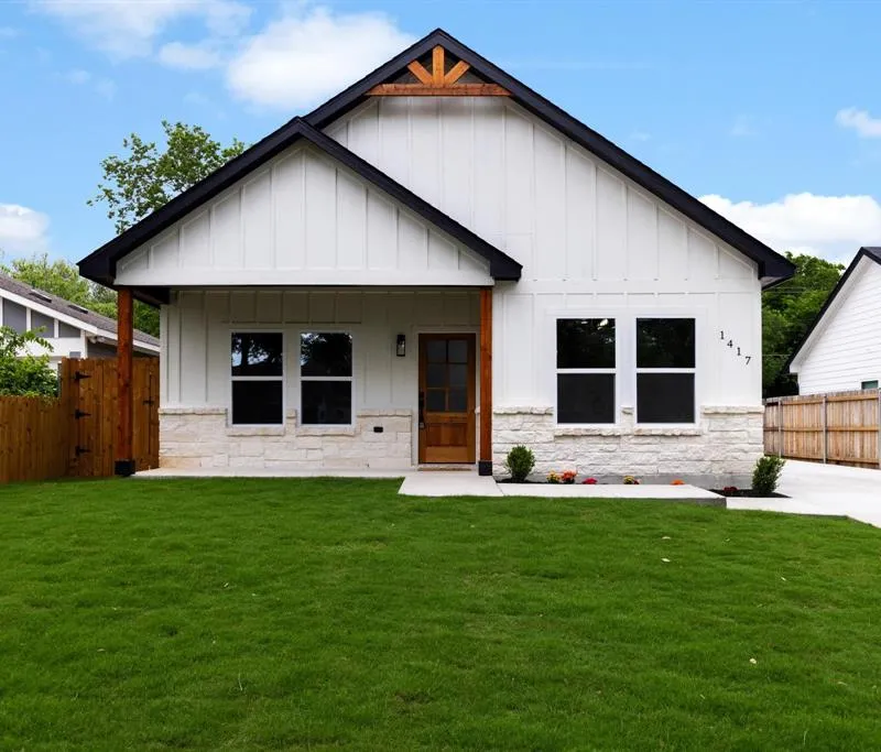 1417 E Baltimore Avenue, Fort Worth TX 76104