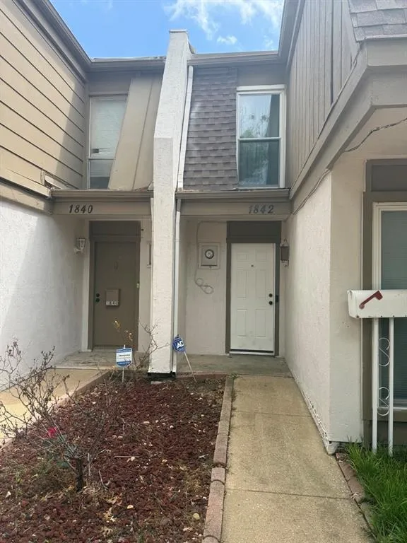 1842 Place One Lane, Garland TX 75042