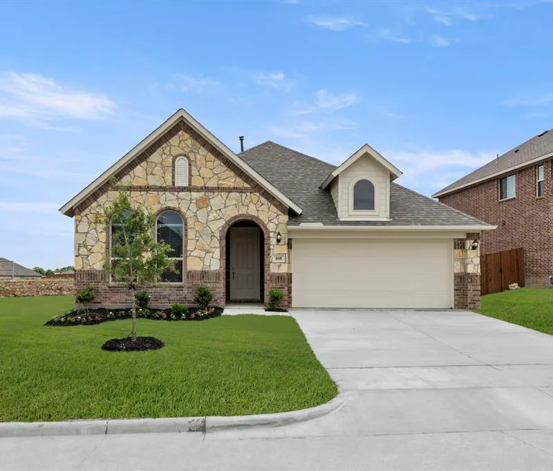 108 Whistling Duck Drive, Balch Springs TX 75181