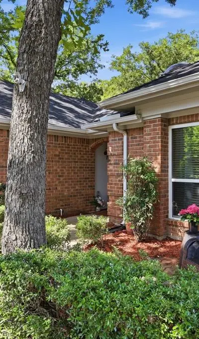 6020 Paradise Drive, Arlington TX 76001 - Photo 4