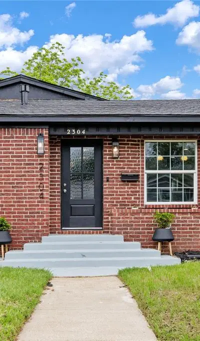 2304 Annabelle Lane, Fort Worth TX 76119 - Photo 3