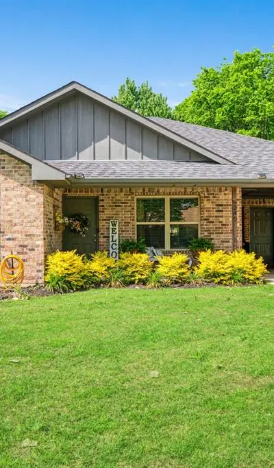 240 Elizabeth Lane, Blossom TX 75416