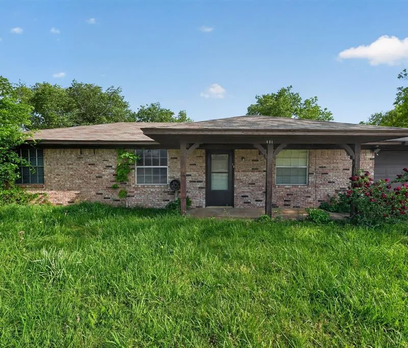 401 Peach Street, Sanger TX 76266