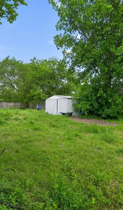 401 Peach Street, Sanger TX 76266 - Photo 4
