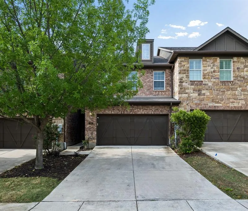 404 Dublin Street, Lewisville TX 75067