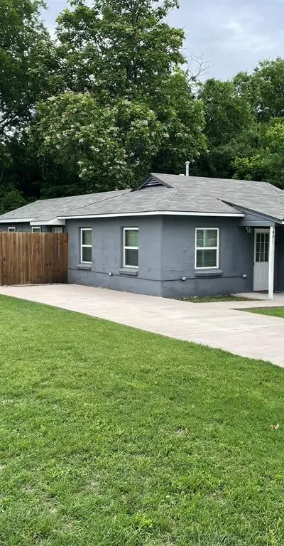 401 S Mcentire Court, White Settlement TX 76108 - Photo 2