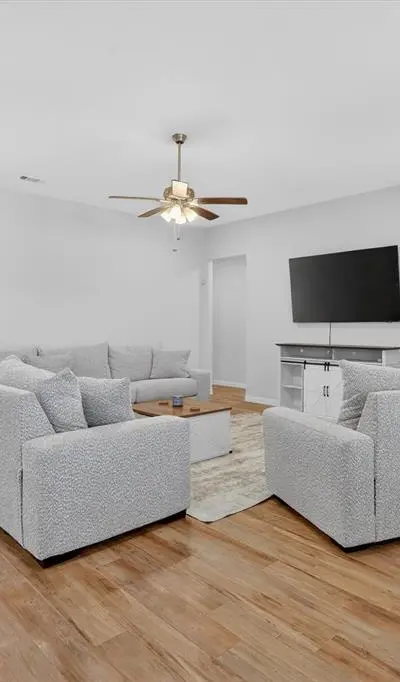 6908 Scarlett Way, Godley TX 76044 - Photo 4