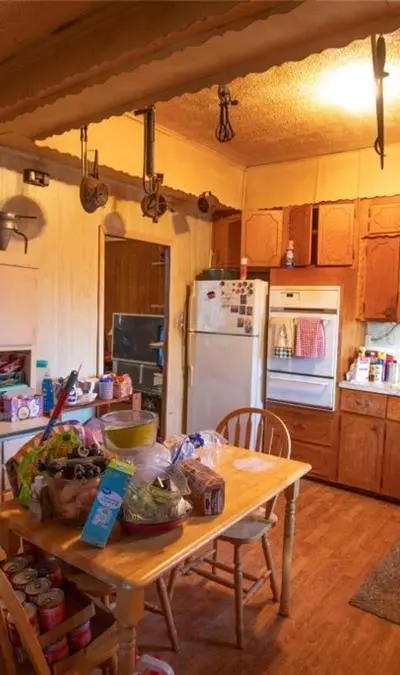307 W Spruce Street, Whitewright TX 75491 - Photo 2