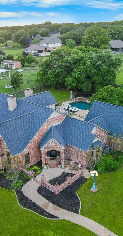 175 Oak Trail Drive, Double Oak TX 75077