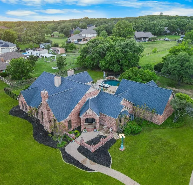 175 Oak Trail Drive, Double Oak TX 75077