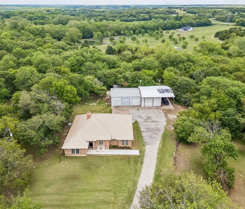 807 E State Highway 11, Tom Bean TX 75491