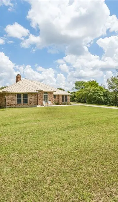 807 E State Highway 11, Tom Bean TX 75491 - Photo 2