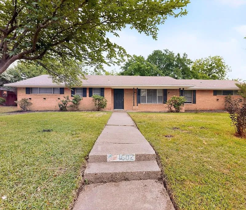 1602 Dakota Drive, Garland TX 75043