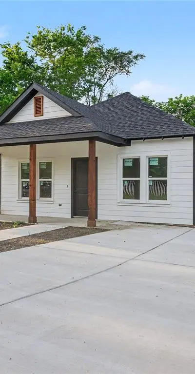 1211 E Cannon Street, Fort Worth TX 76104 - Photo 2