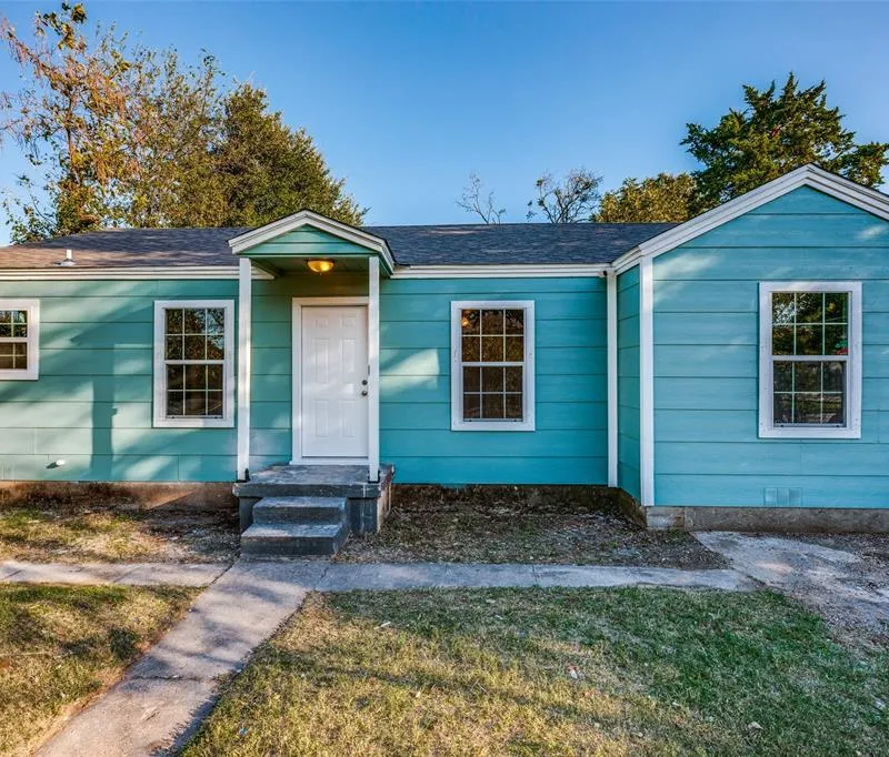 4206 Robert L Parish Sr Avenue, Dallas TX 75210