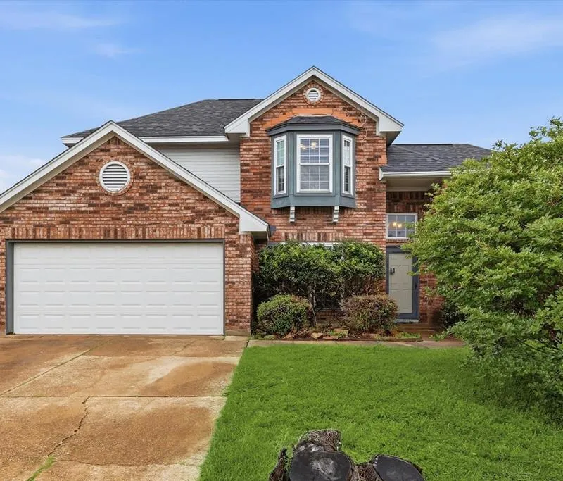 7029 Bernadine Drive, Watauga TX 76148