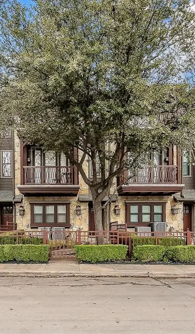 6350 Oriole Drive, Dallas TX 75209 - Photo 2