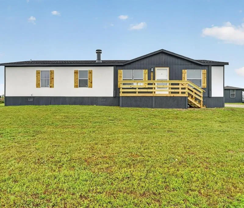 5803 Kentucky Street, Joshua TX 76058