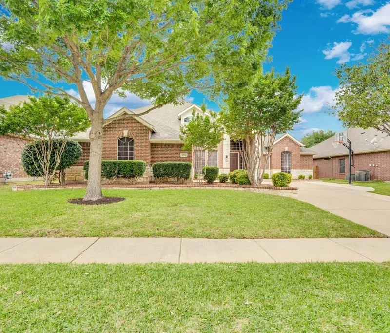 8204 Wildrock Drive, Arlington TX 76001