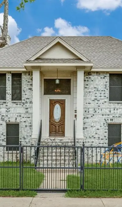 4912 Trinity Cross Court, Dallas TX 75236