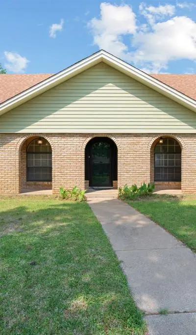 1602 Wagon Wheel Trail, Pantego TX 76013
