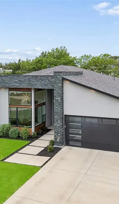 3834 Lively Parkway, Dallas TX 75220 - Photo 3