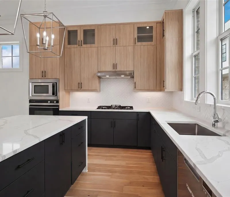 14956 Oak Street, Addison TX 75001