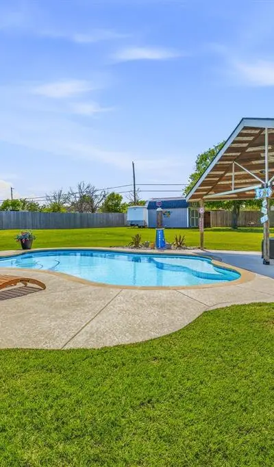 210 Southview Drive, Hudson Oaks TX 76087 - Photo 3