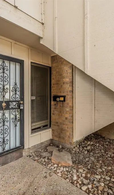 3704 Hulen Park Drive, Fort Worth TX 76109 - Photo 3
