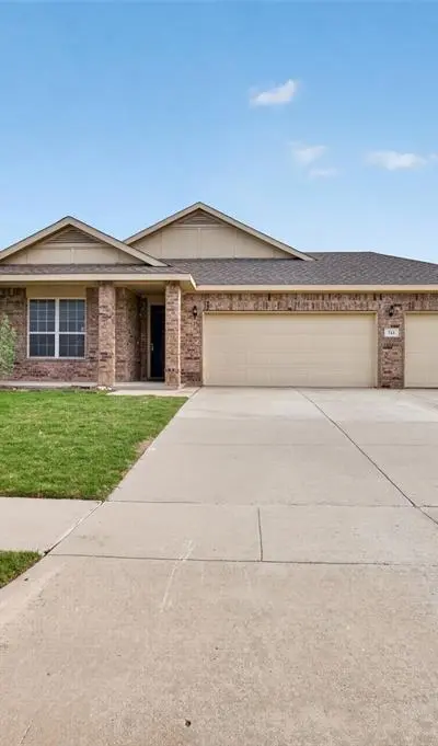 713 Sparrow Drive, Saginaw TX 76131