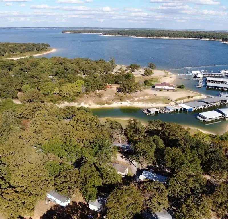 300 Lighthouse Drive, Pottsboro TX 75076