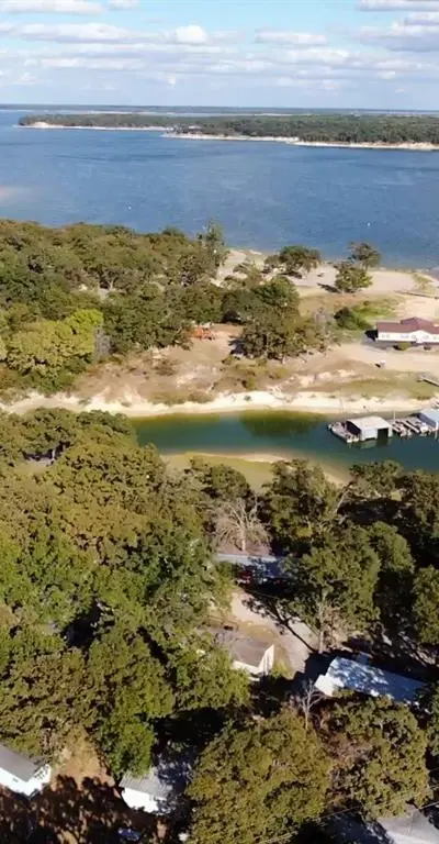 300 Lighthouse Drive, Pottsboro TX 75076