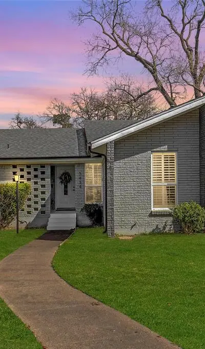 3434 Boulder Drive, Dallas TX 75233 - Photo 2