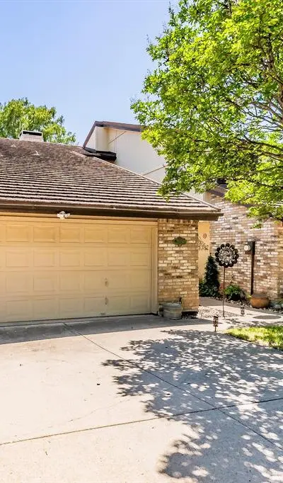 5912 Meadow Wood Lane, Fort Worth TX 76112