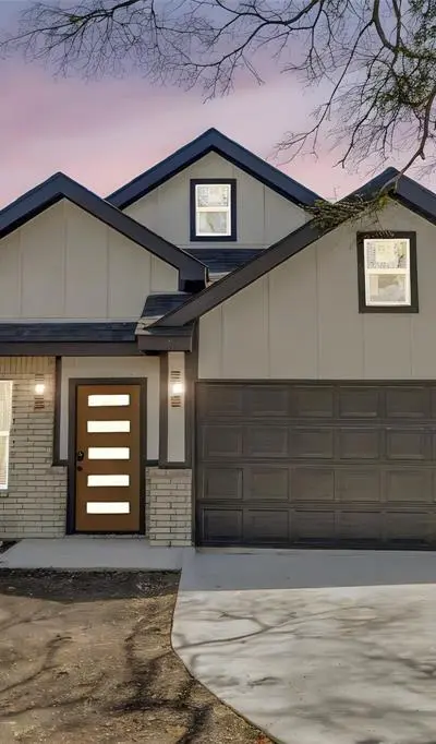 3104 Delafield Lane, Dallas TX 75227